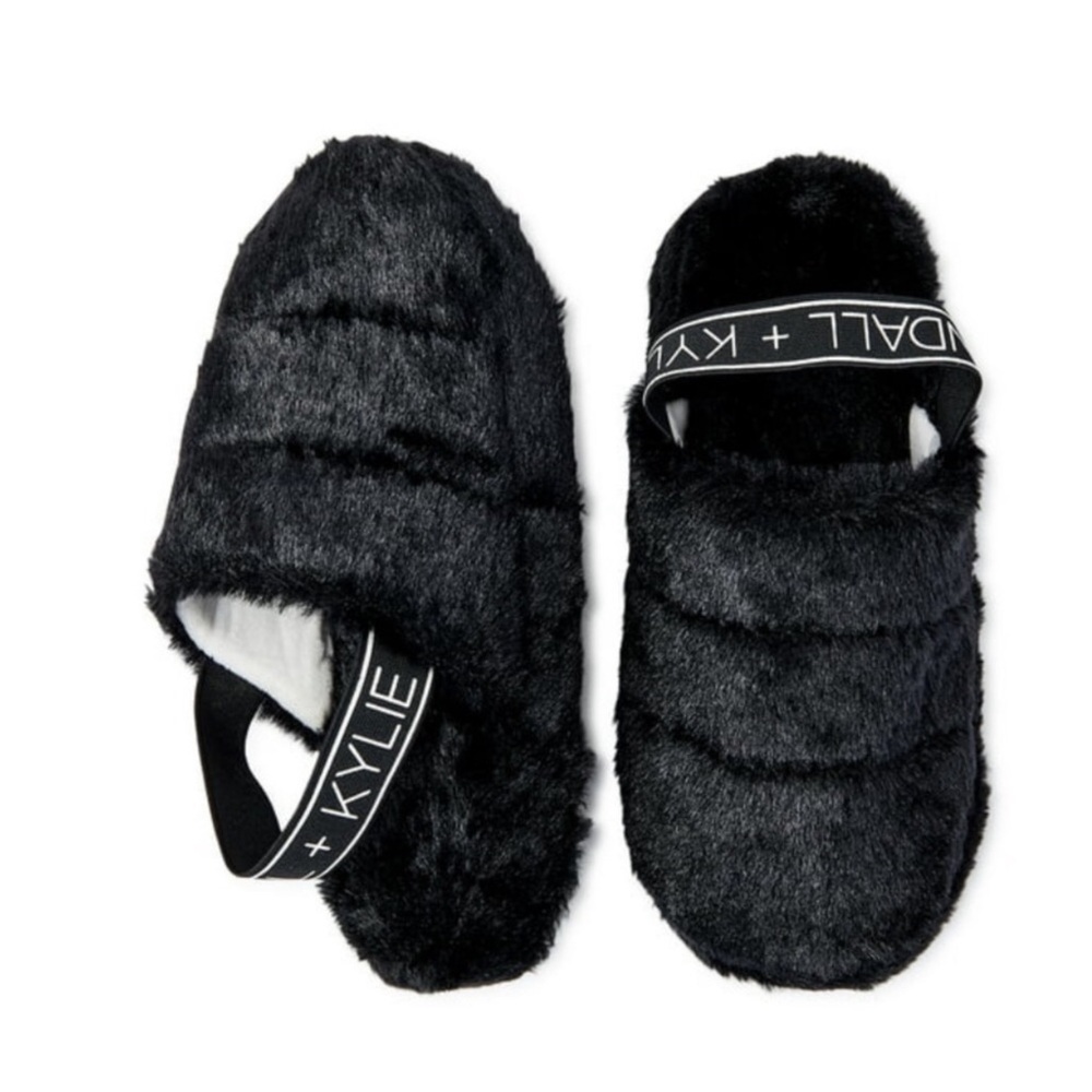 Kendall & Kylie Black Furry Slippers